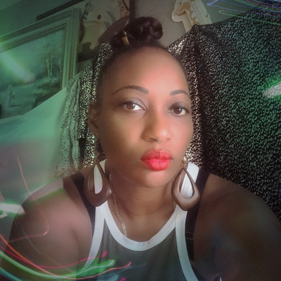 Meet your Posher, Martine - Picture 2 of 4